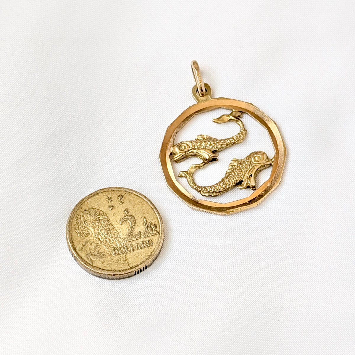 An Italian 18ct Yellow Gold "Pisces" Zodiac Pendant, c1980