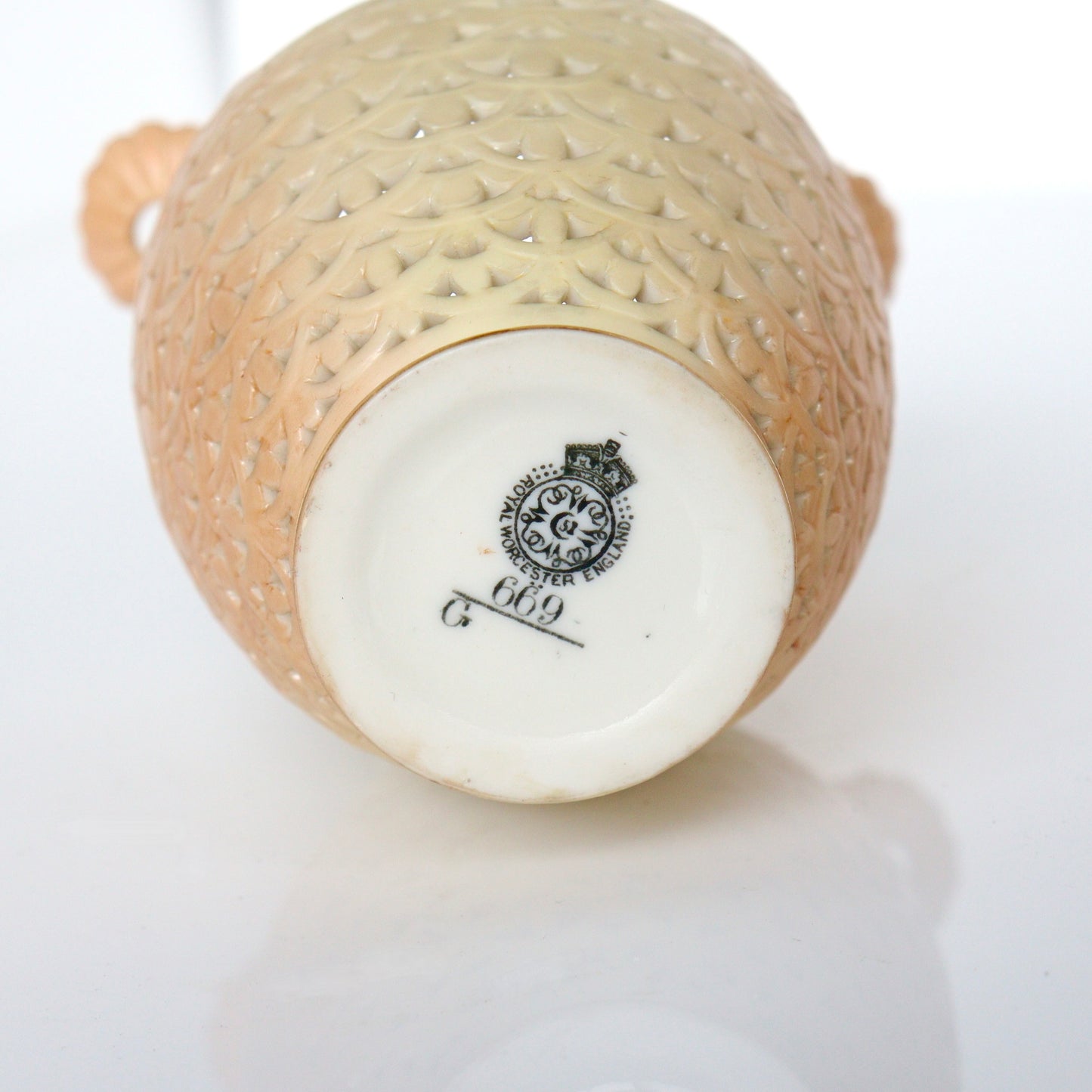 A Royal Worcester Blush Ivory Potpourri