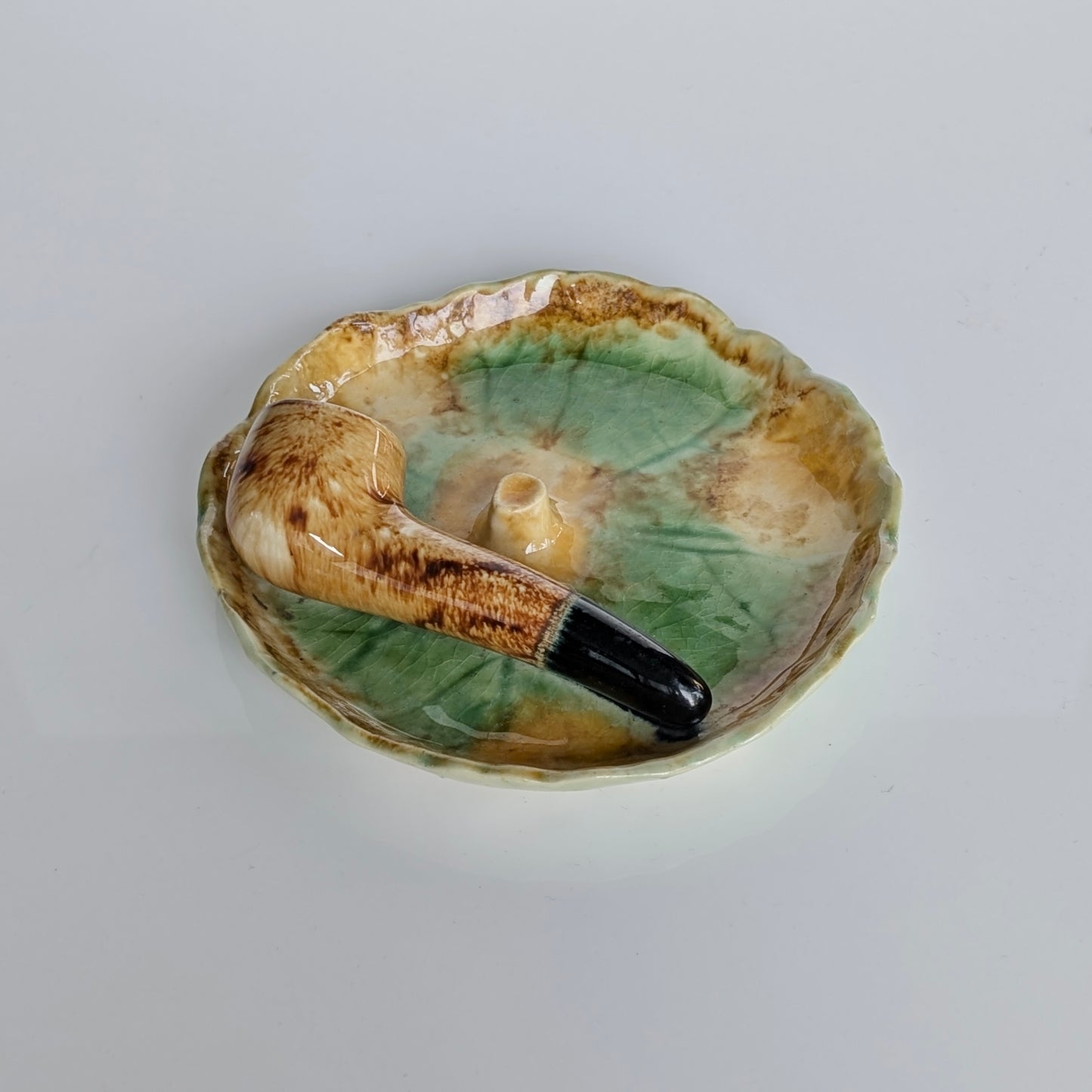 A Huntley Ware Pottery 'Smoking Pipe' Ashtray