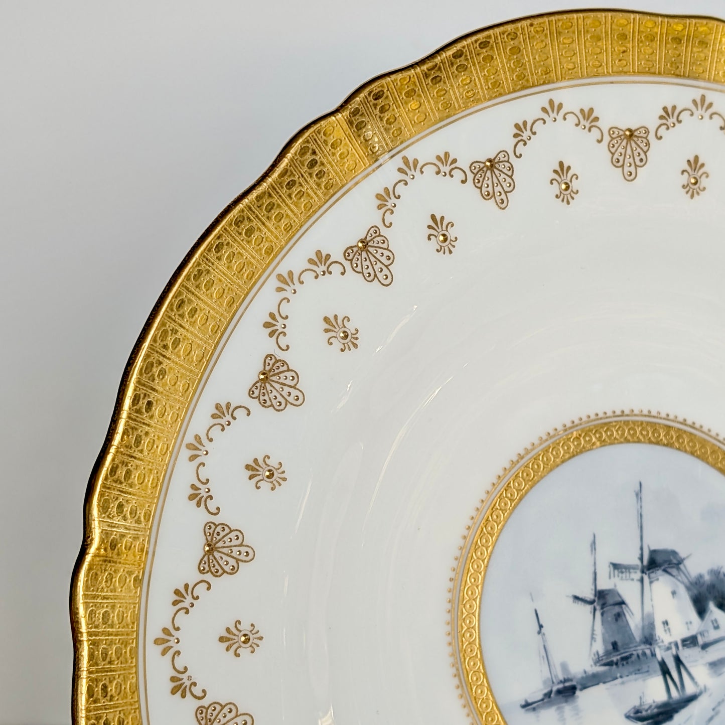 A Minton Cabinet Plate by James Edwin Dean, c1900