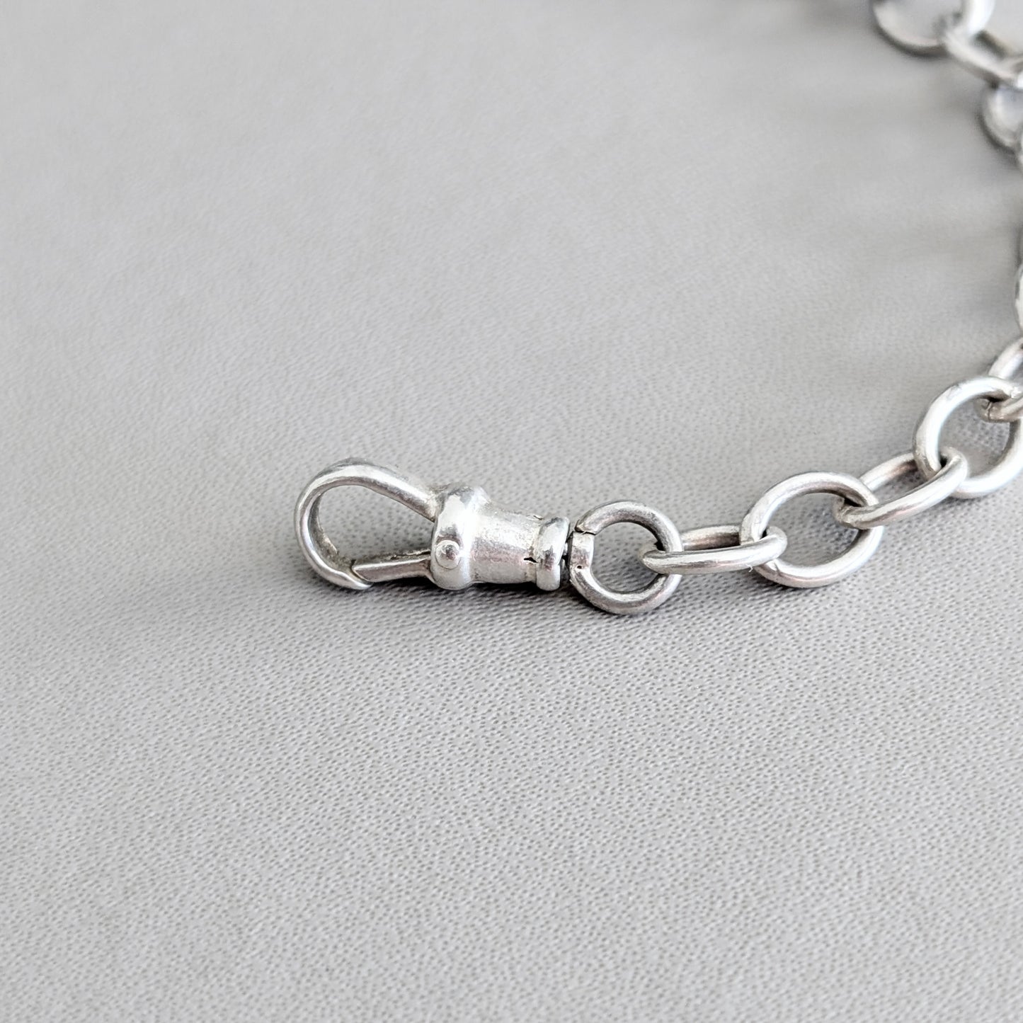 A Sterling Silver Swivel Clasp Bracelet