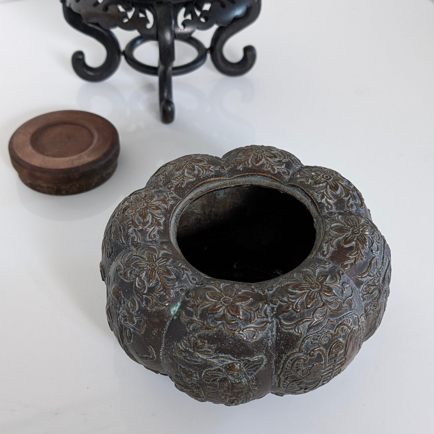 A Chinese Qing Dynasty Bronze Jar / Brush Wash on Stand