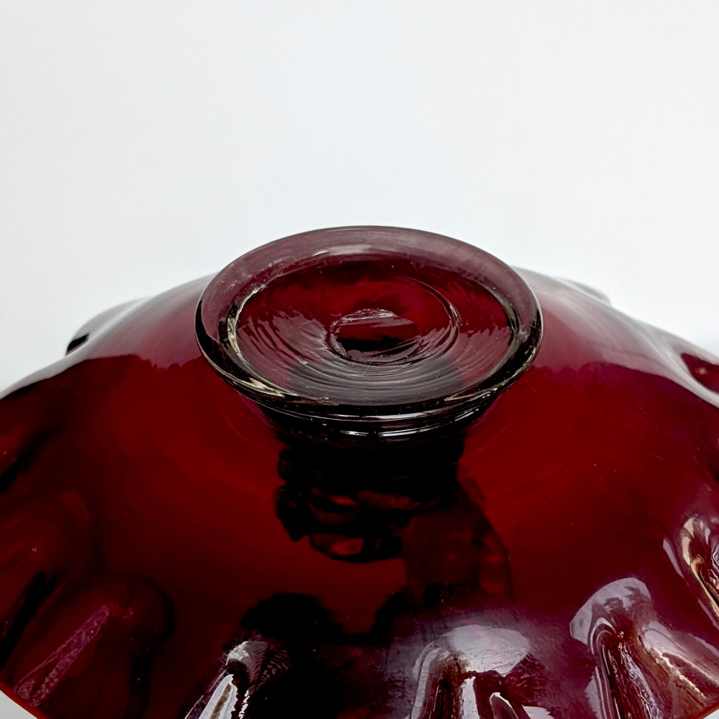 A Salviati Venetian Glass Dolphin Dish, c1950-60