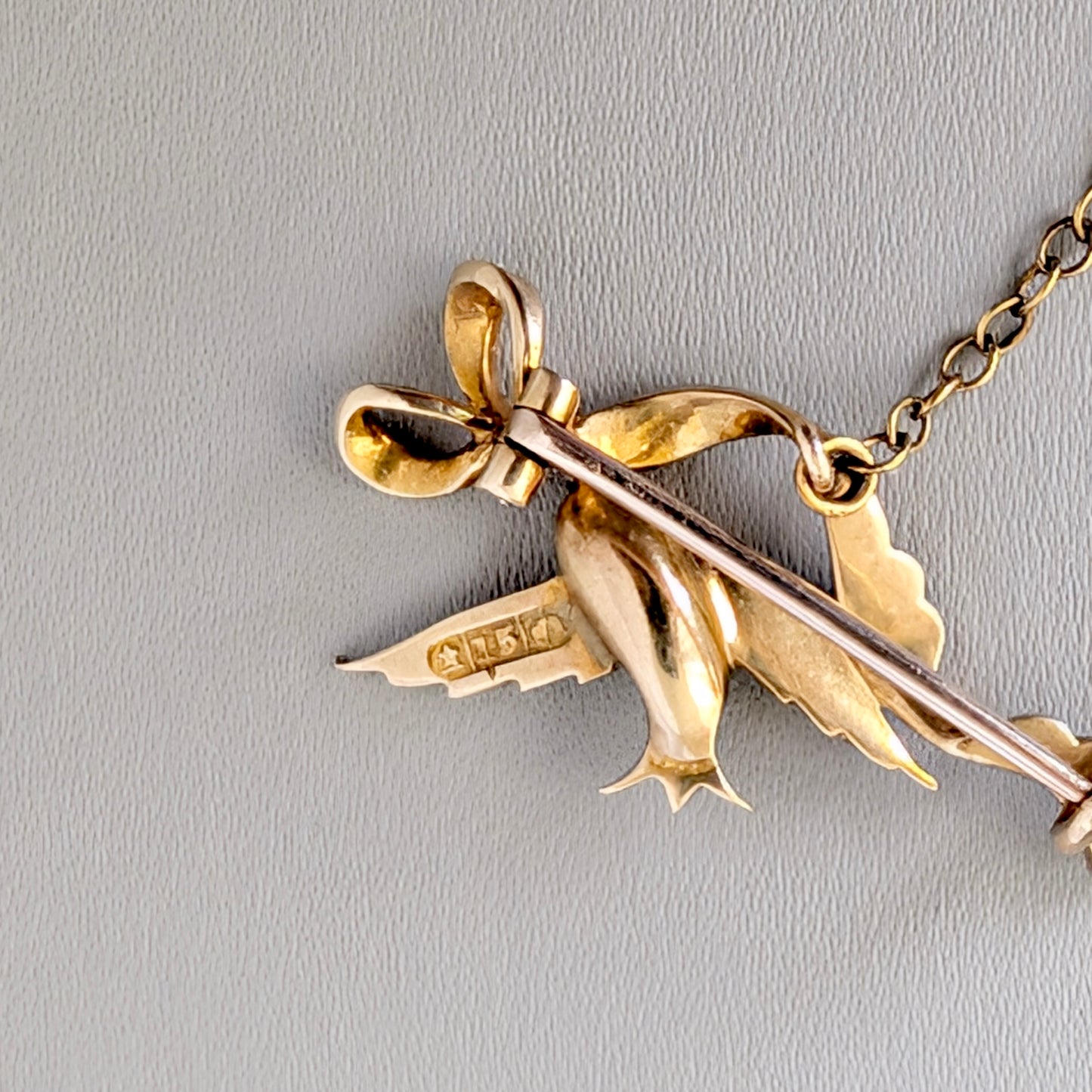 An Australian 15ct Gold Seed Pearl & Ruby Bird Brooch, c1900
