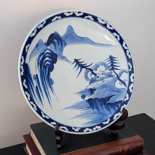A Large Signed Japanese Imari (Old Arita Ware) Charger Plate