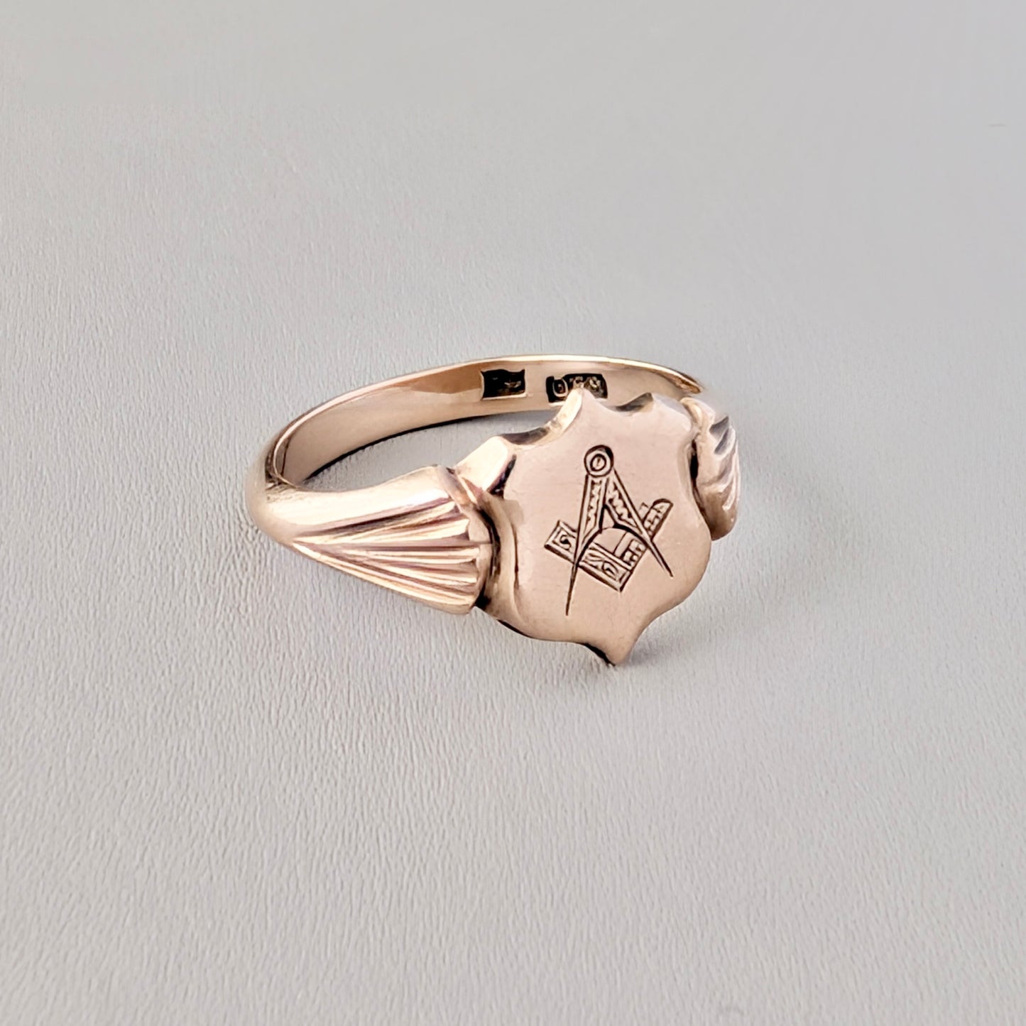 An Edwardian 9ct Rose Gold 'Masonic' Signet Ring, c1900's