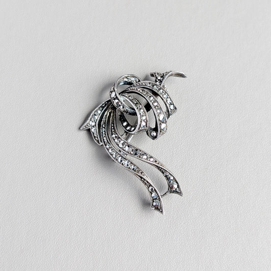 A Sterling Silver "Ribbon" Marcasite Brooch