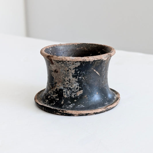 An Ancient Roman Republic Black Glazed Pyxis, Campania, Italy circa 200 BC