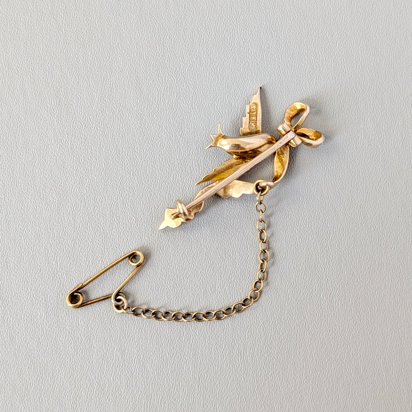 An Australian 15ct Gold Seed Pearl & Ruby Bird Brooch, c1900