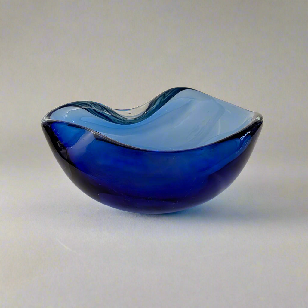 A Blue Glass Bowl by Alfredo Barbini Murano, c1970