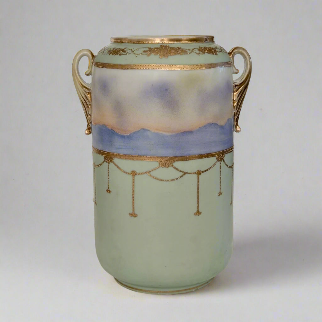 Kinjo China Nippon Vase, c1910