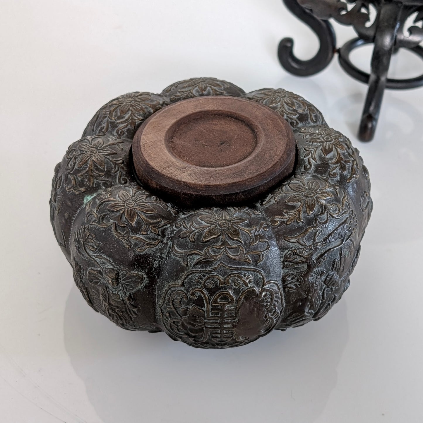 A Chinese Qing Dynasty Bronze Jar / Brush Wash on Stand