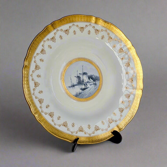 A Minton Cabinet Plate by James Edwin Dean, c1900