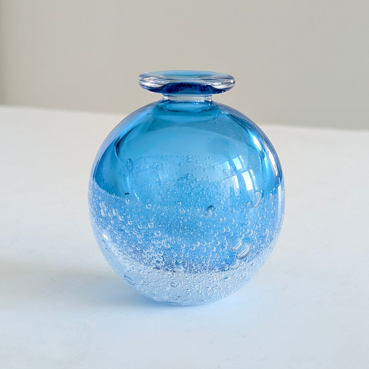 A Scott Spencer Australian Studio Glass Vase, 1998