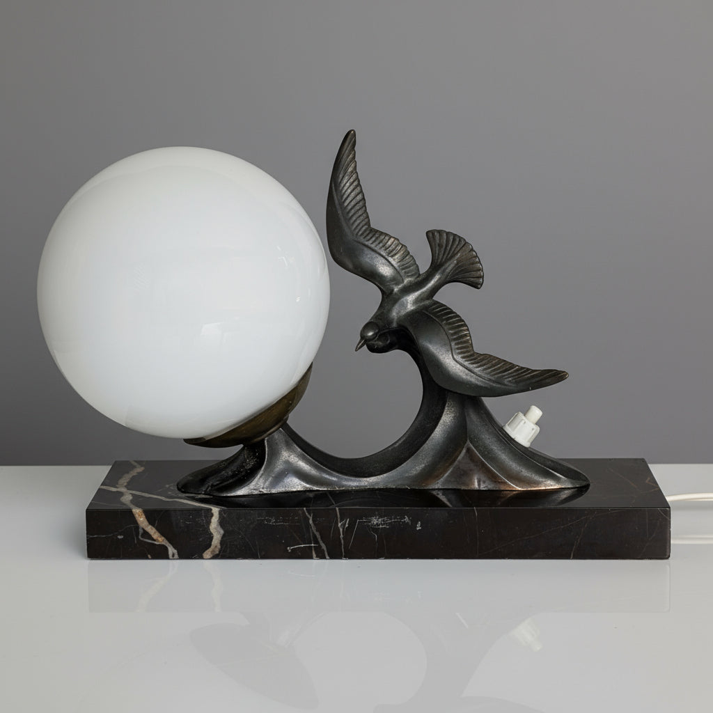 An Art Deco French Spelter & Marble Seagull lamp, c1930