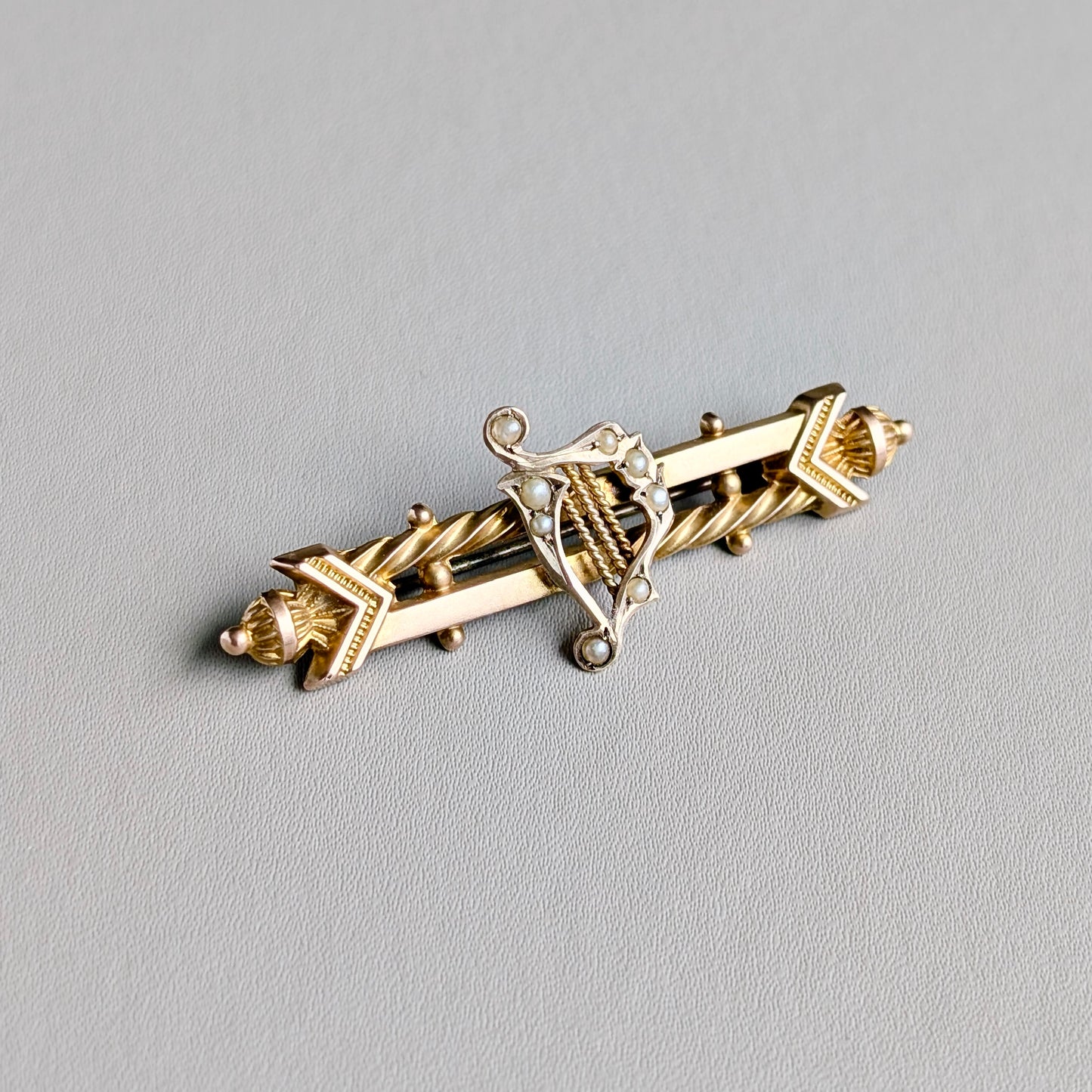 A 9ct Yellow Gold Seed Pearl "Harp" Brooch by Willis & Sons, c1890