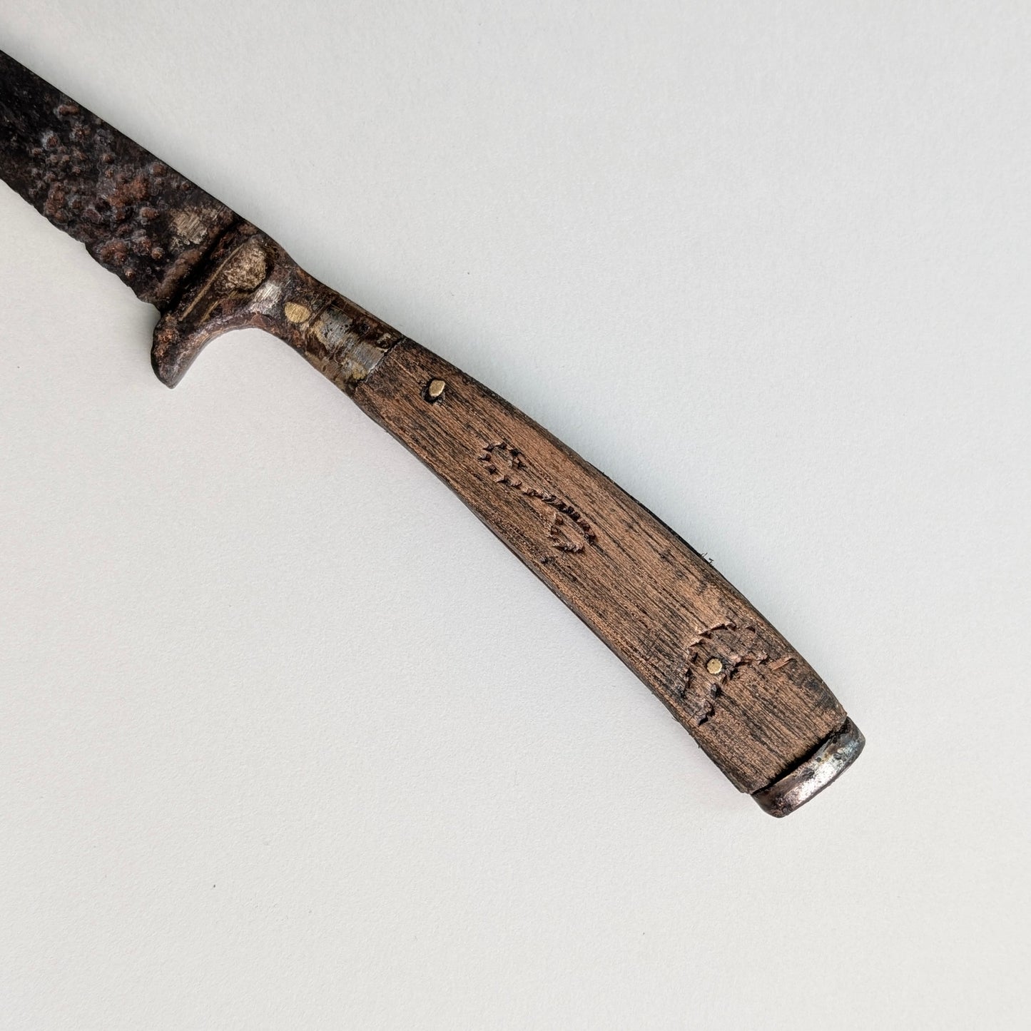 An Iron Scale-Tang Handle Knife, circa 1600