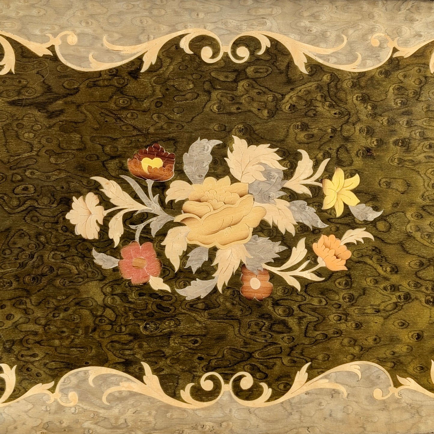 An Italian Sorrento Ware Marquetry Tray, c1960