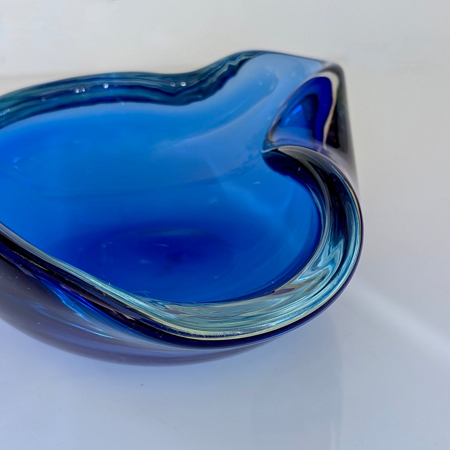 A Blue Glass Bowl by Alfredo Barbini Murano, c1970