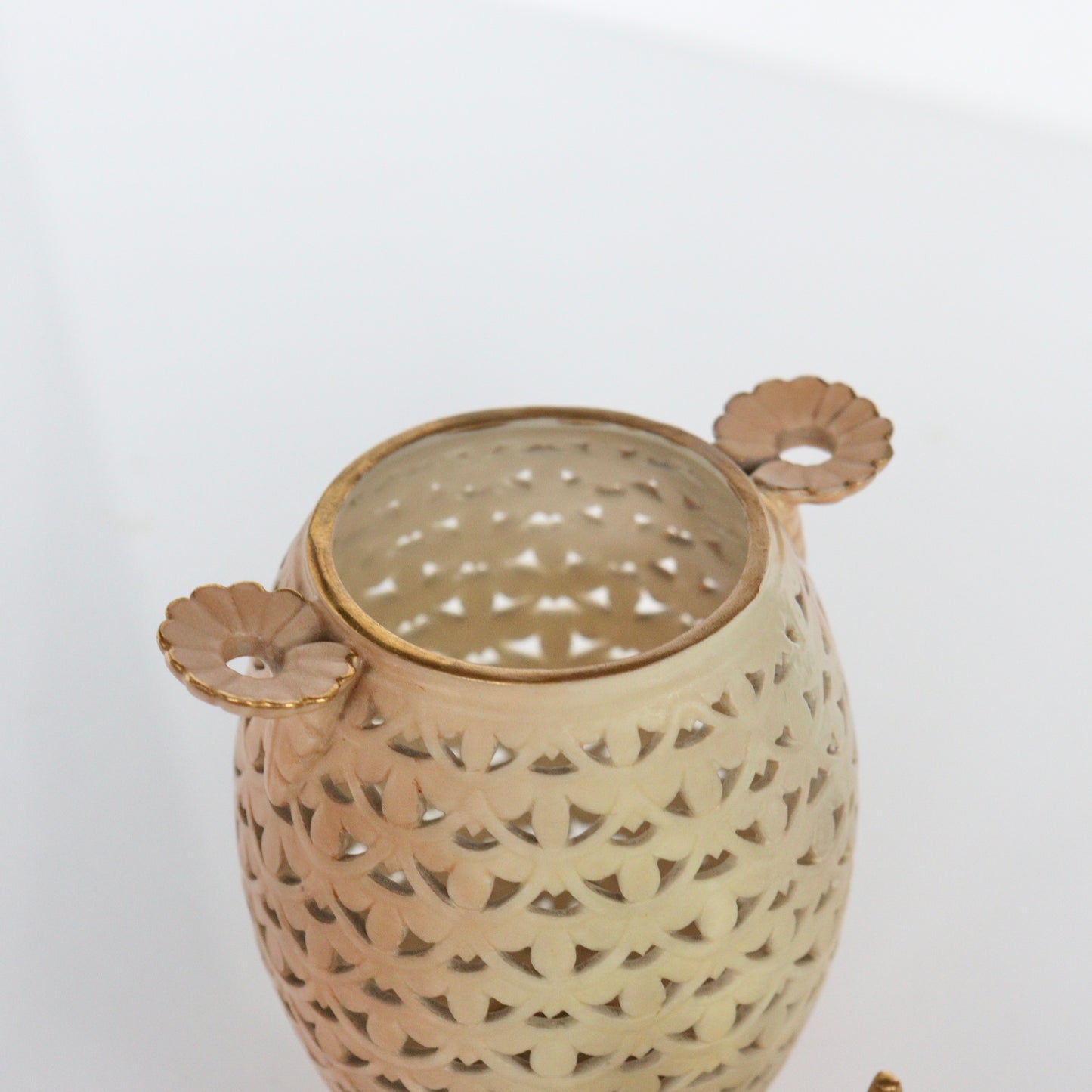 A Royal Worcester Blush Ivory Potpourri