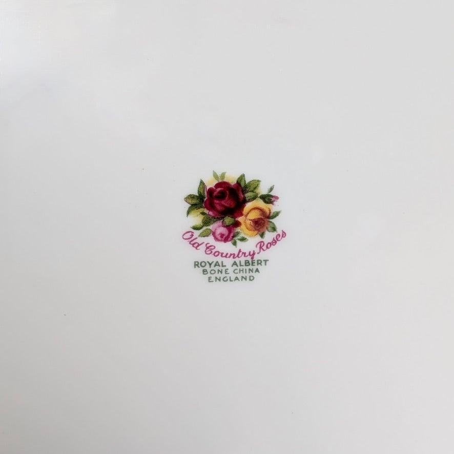 A Set of Six Royal Albert 'Old Country Roses' Large Dinner Plates