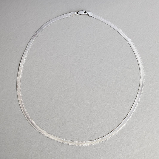 Italian 18ct White Gold Flat Herringbone Link Necklace