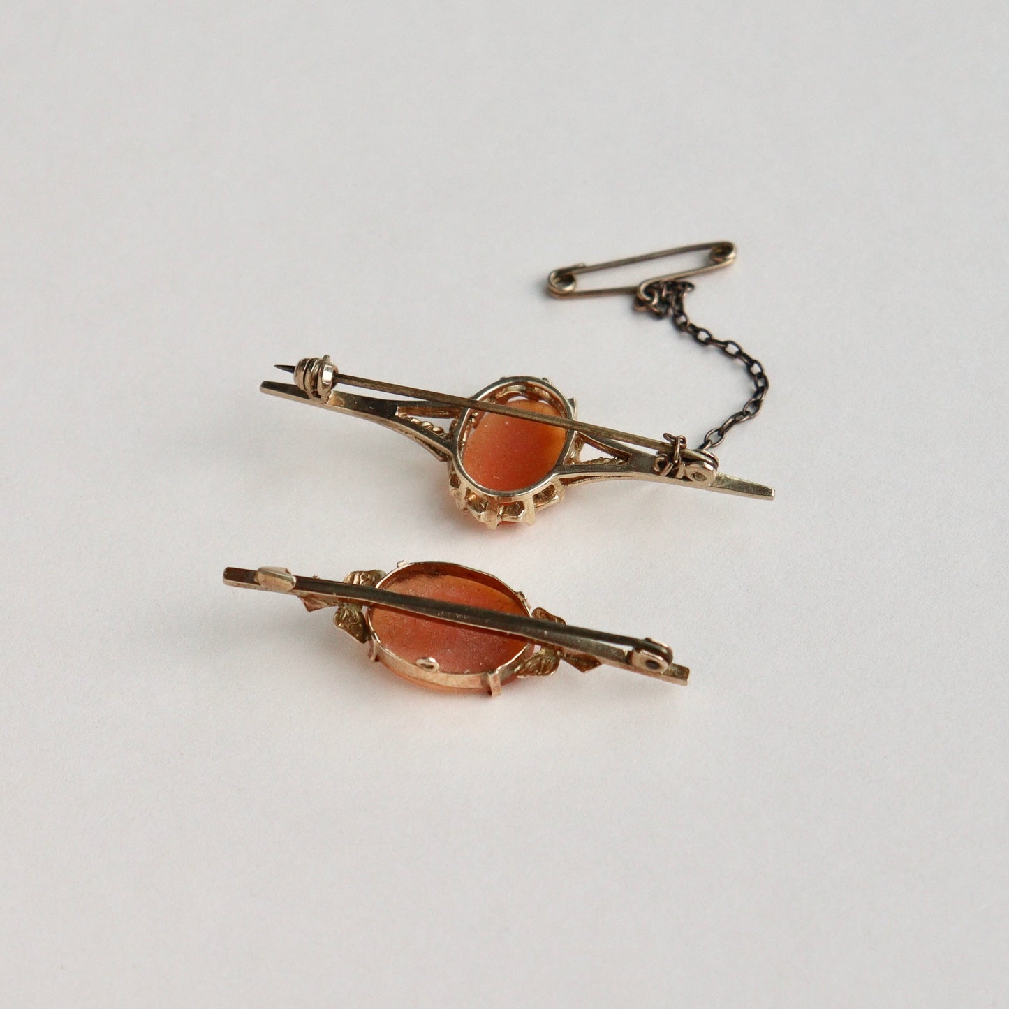 Two Australian 9ct/10ct Gold Cameo Brooches, 20th Century