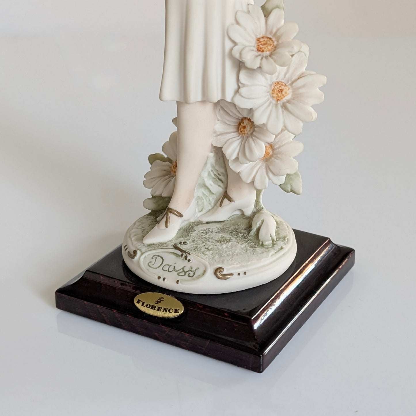Giuseppe Armani Florence 'Daisy' Figurine